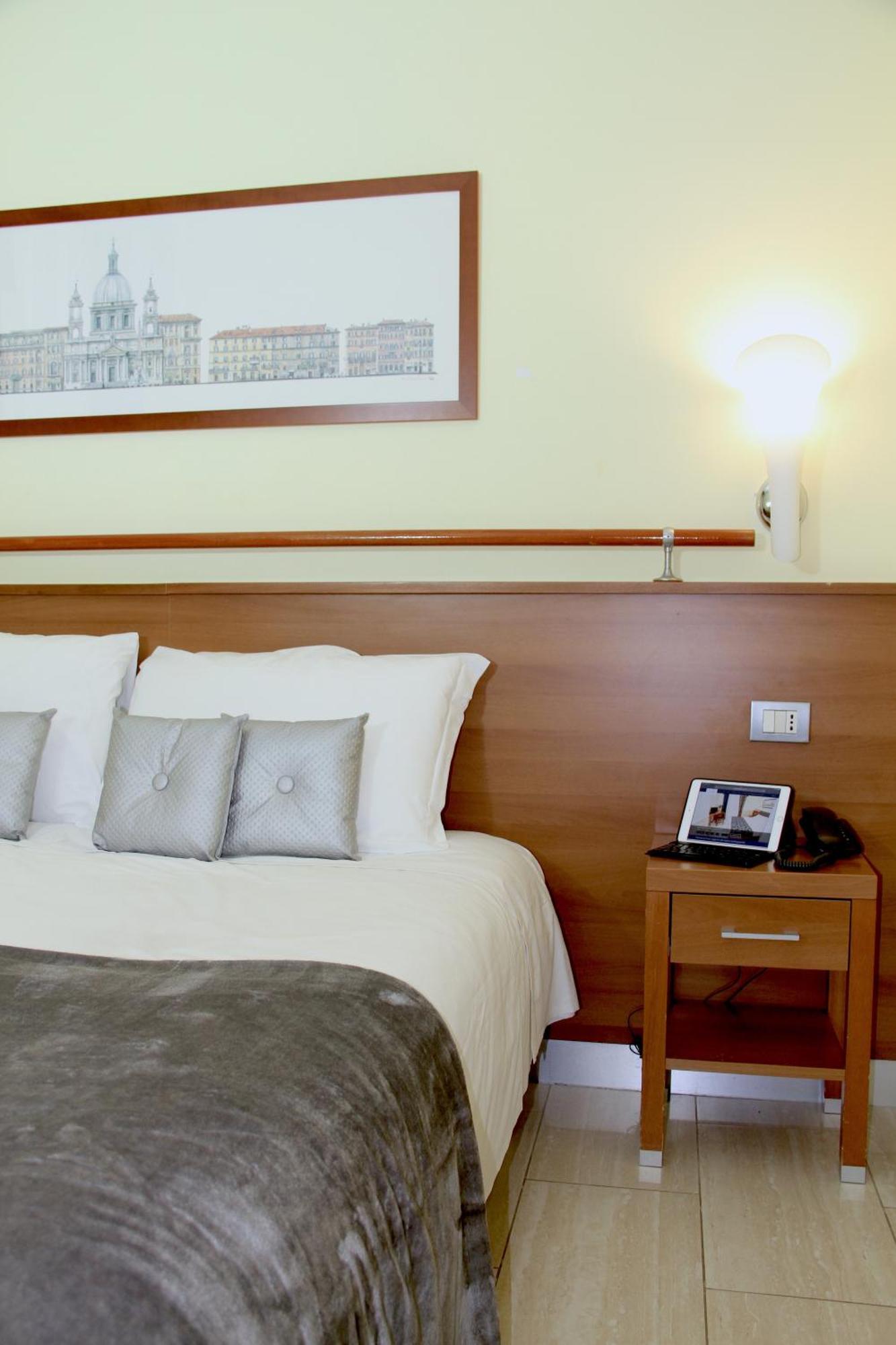 Hotel Windrose Roma Ngoại thất bức ảnh