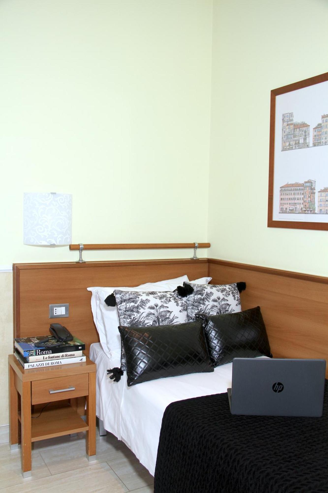 Hotel Windrose Roma Ngoại thất bức ảnh